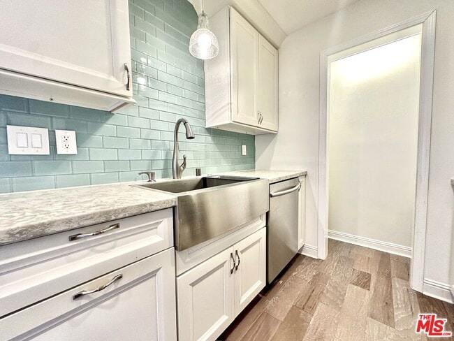 Building Photo - 1515 S Beverly Dr