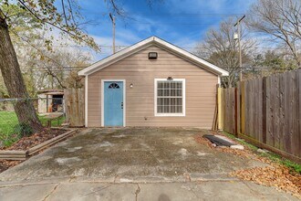 Building Photo - 8415 Bonner Dr