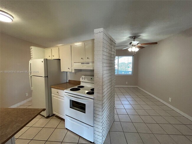 Foto del edificio - 3049 NW 9th Ave