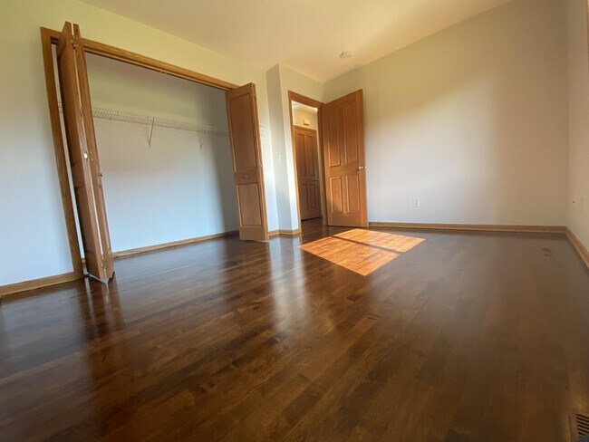 Building Photo - 2792 Monroe Dr NW