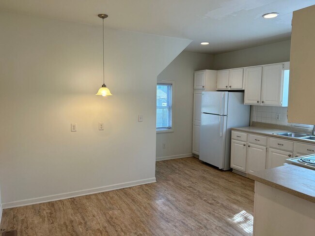 Foto del edificio - 1024 Euclid St