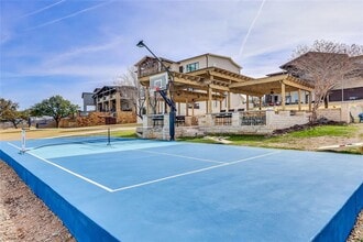 Building Photo - 3008 Point Cove