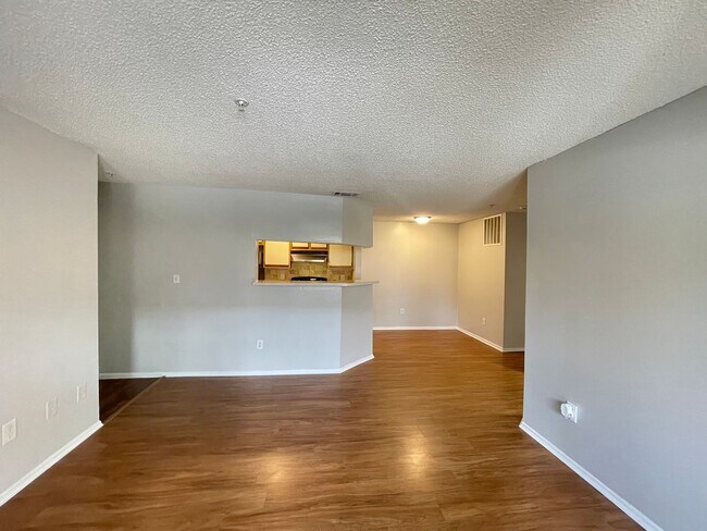 Foto del edificio - 2 Bed / 1 Bath Condo in Gated Comm. In Altamonte Springs. Available Now!