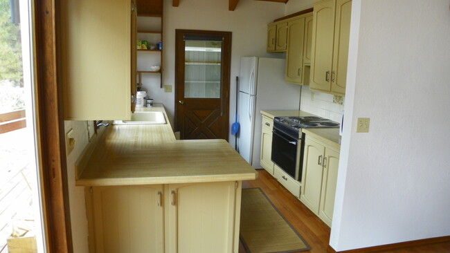 Foto del edificio - DRW!  2 Bdrm, 2 Bath, Woodstove, Washer/Dr...