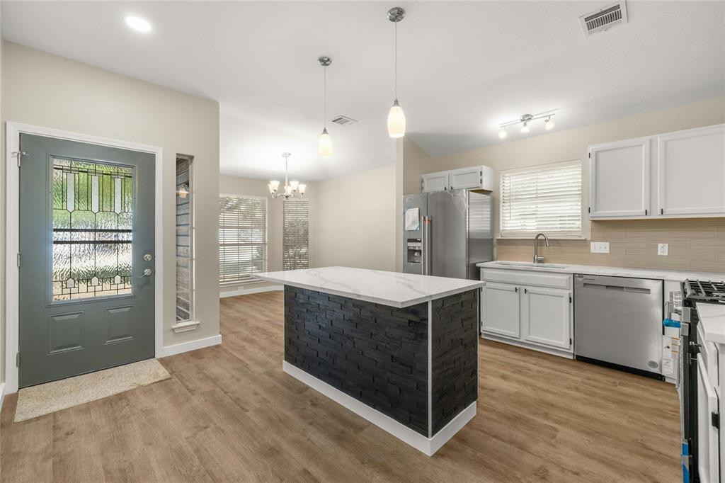 Foto principal - 808 Whitehall Dr
