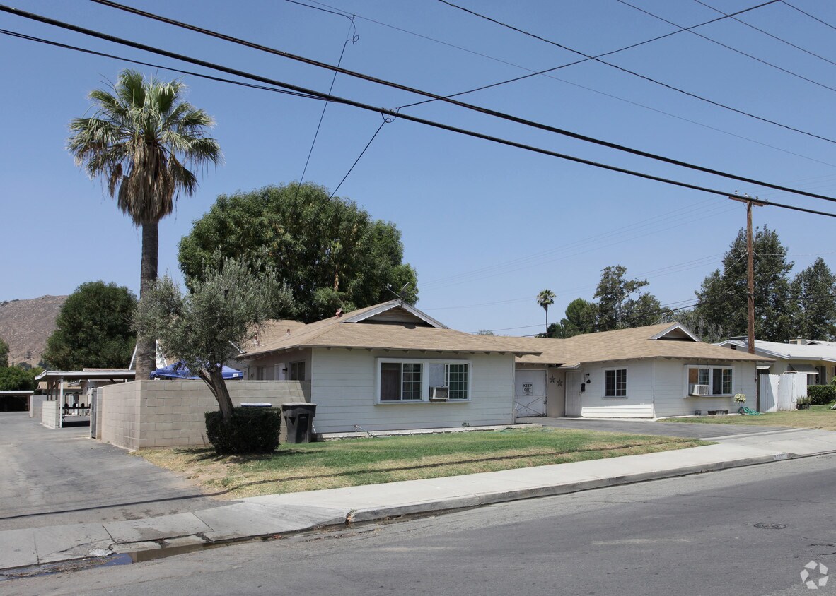 Primary Photo - 5000-5012 Golden Ave