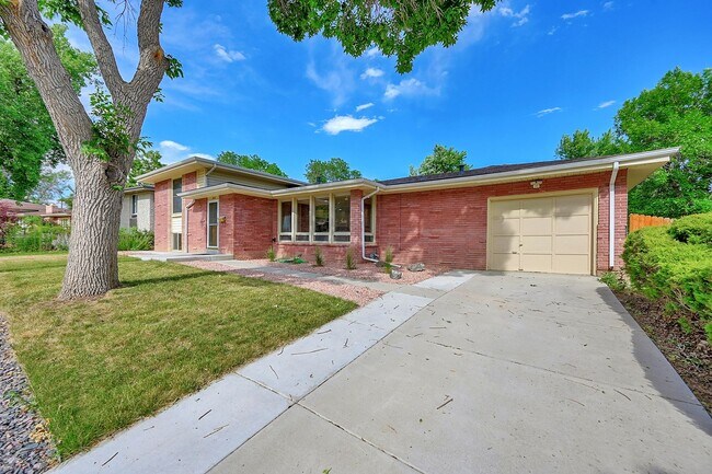 Foto del edificio - Great locatio, 4 bedroom 3 bath home, rece...