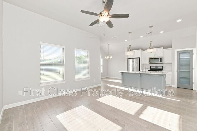 Photo - 13500 Watson dr House