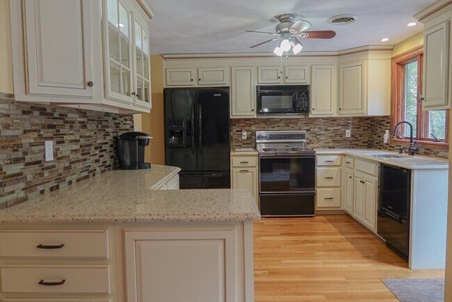 Foto del edificio - 19 Cox Rd