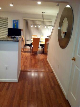 Foto del edificio - 10516 Sunny Brooke Ln