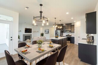 Building Photo - 8214 Cardinal Peak St