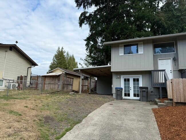 Building Photo - 1485 Timber Trail Rd E