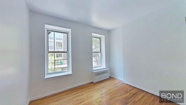 Foto del edificio - 247 W 26th St