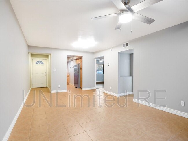 Building Photo - 3200 S Litzler Dr