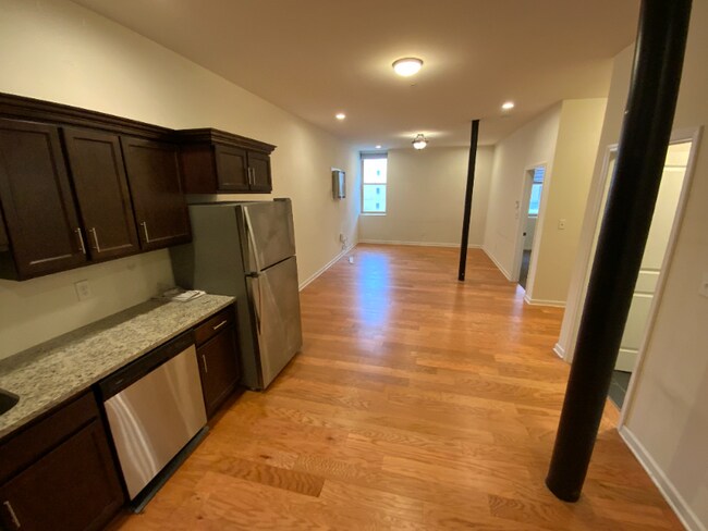 Foto del edificio - 99 Pine St