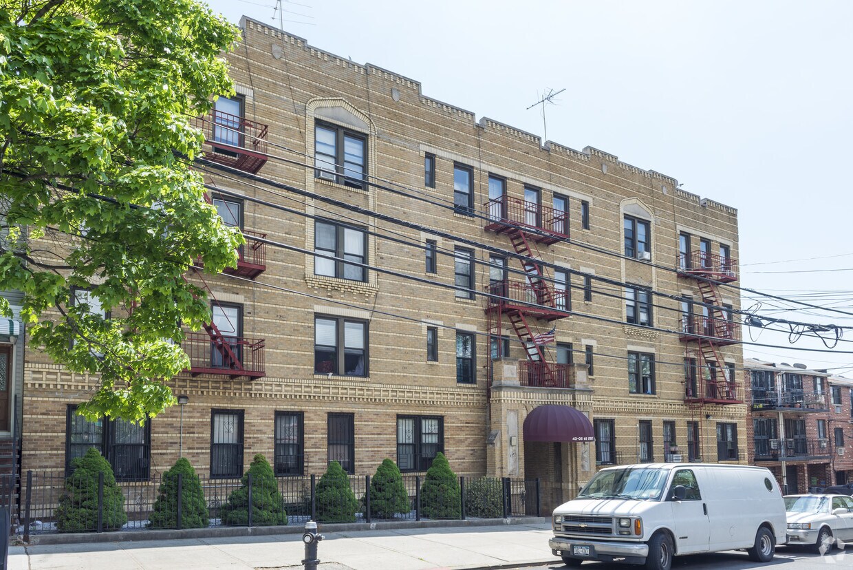 Primary Photo - 4305 65th St