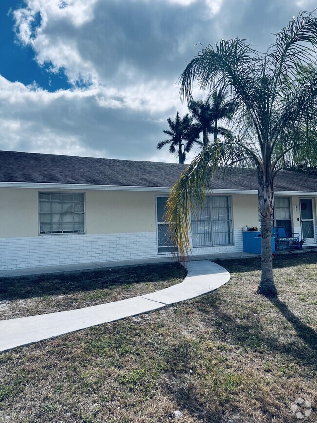 Building Photo - 4409 SE Hamilton Ln