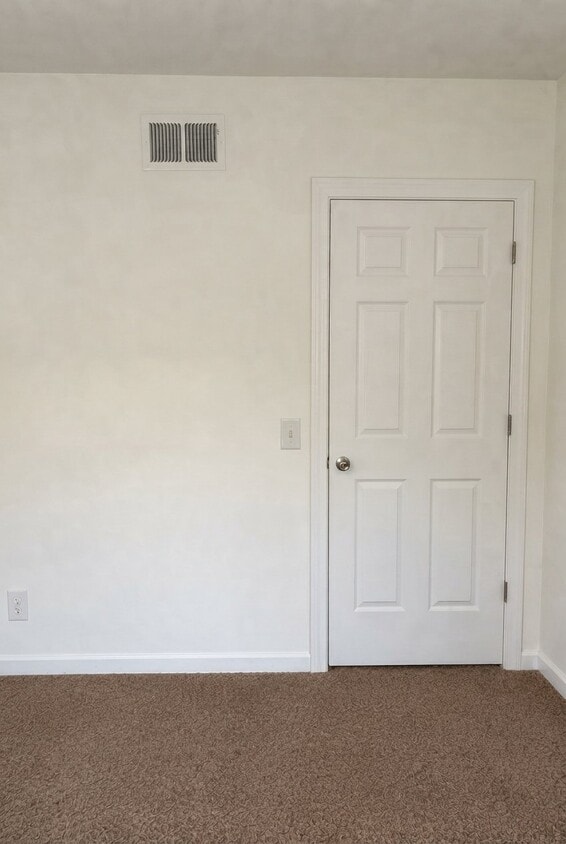 Building Photo - 25572 Via Solis