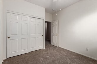 Building Photo - 330 John Henry Dr
