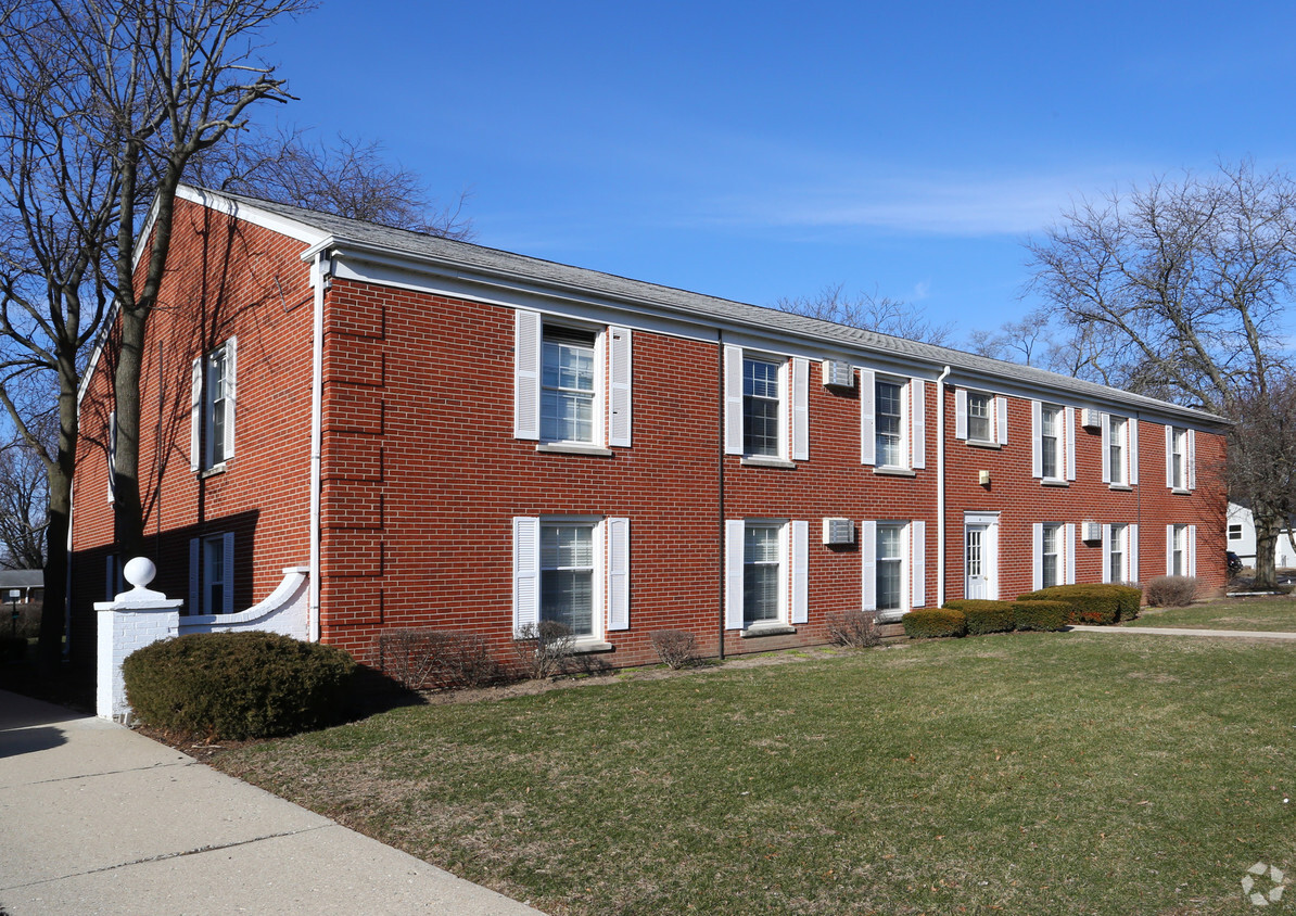 Primary Photo - Boulder Hill Apartments