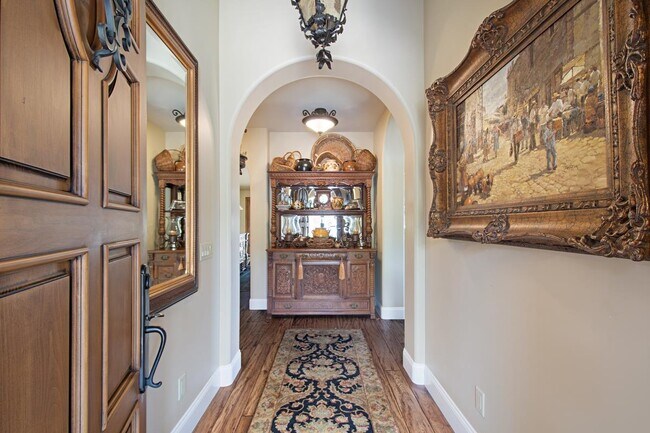 Building Photo - 2703 Tiburon Ave