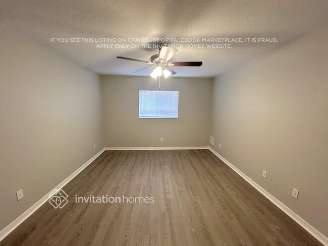 Building Photo - 3523 SW 9th Ave