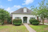 Foto principal - 10638 Hillmont Ave