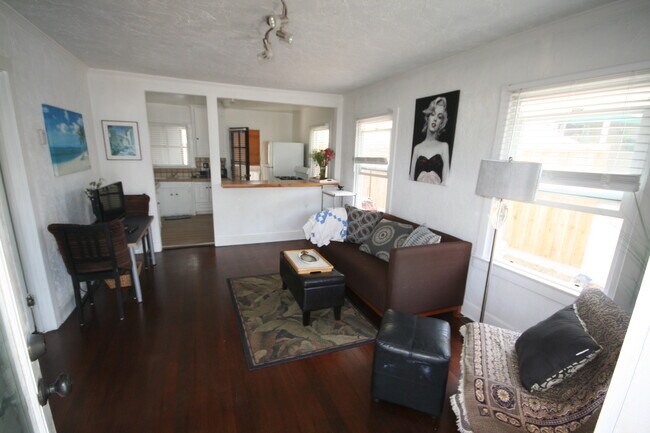 Foto del edificio - 104 N Guadalupe Ave