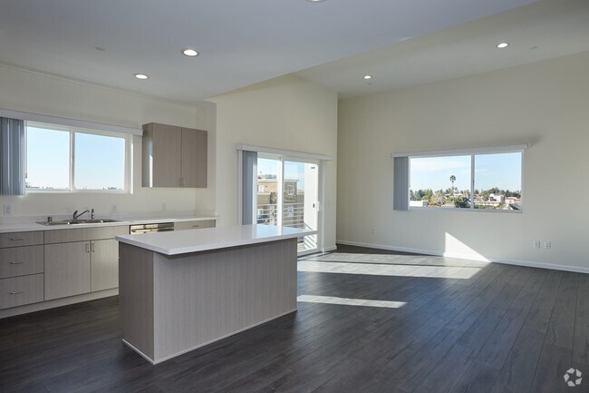 2BR, 2BA - 1252 - The Union Building