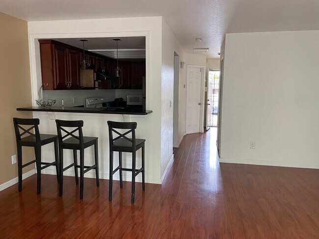 Building Photo - 814 Voyager Way