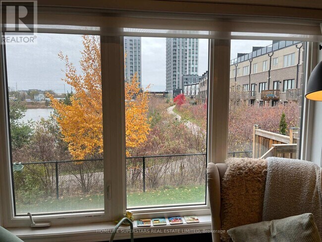 Building Photo - 3068 Cascade Common