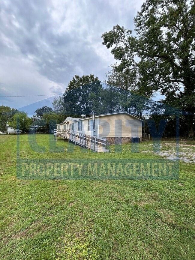 Building Photo - Spacious 4-Bedroom, 2-Bath Home!