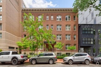 Building Photo - 1121 24th St NW