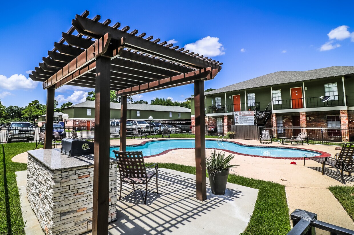 Spring Pine Apartments Apartments 1554 Gessner Houston, TX