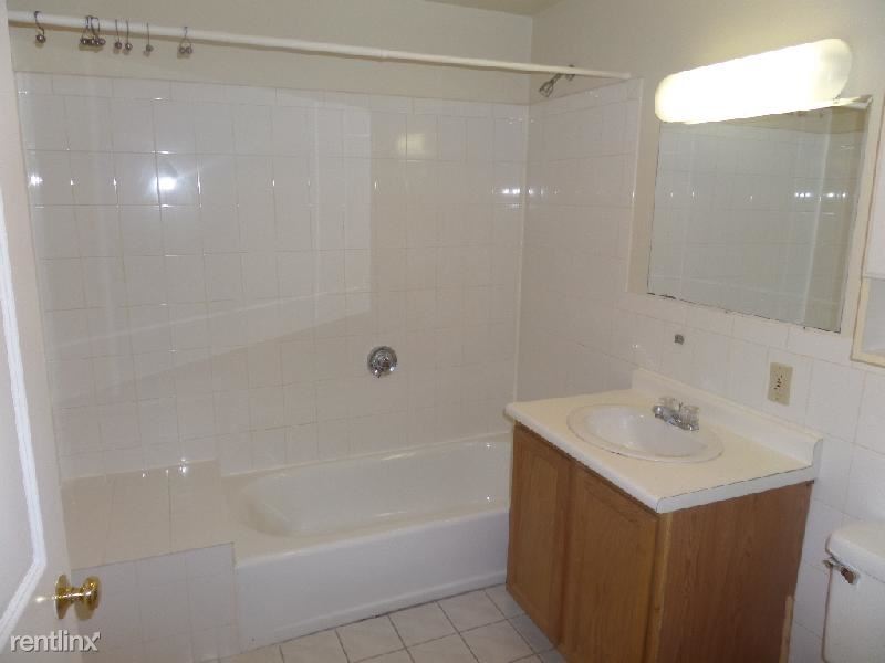 Building Photo - Studio, 1 bath Apartment - 24 Pearl St