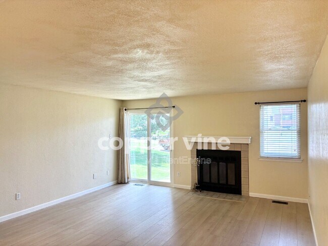 Foto del edificio - 4245 E 119th Pl