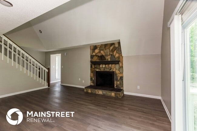 Foto del edificio - 8009 Beacon Hills Rd