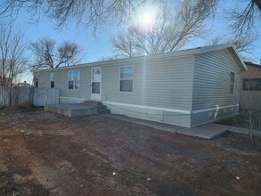 Building Photo - 306 E Spruce St