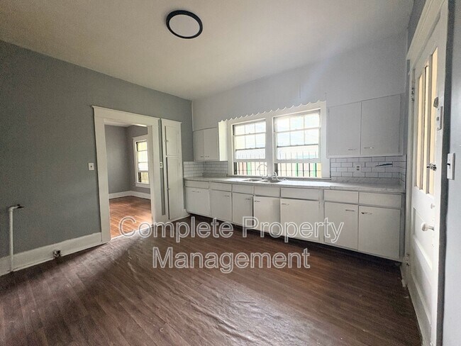 Building Photo - 1117 15th Way SW
