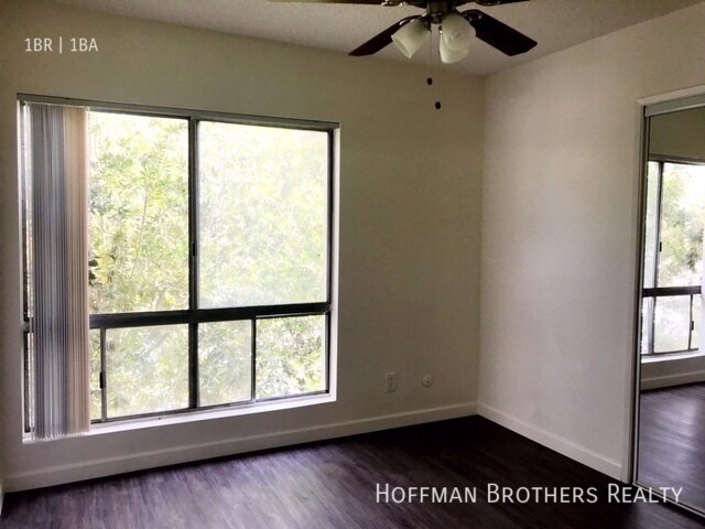 Foto del edificio - 151 N Hoover St