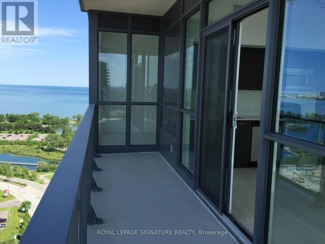 Building Photo - 2200-2200 Lake Shore Blvd W