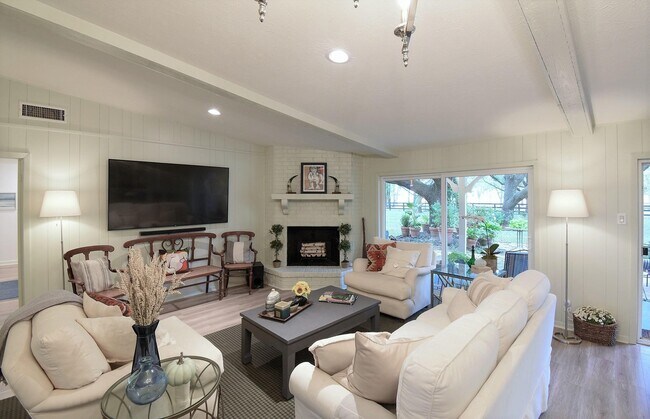 Foto del edificio - 34122 Pecan Hill Dr