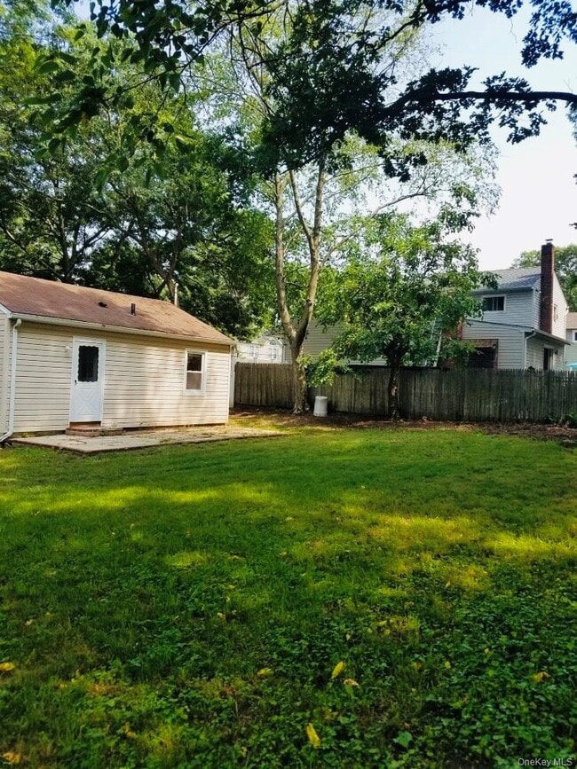 Building Photo - 114 Webster Ave