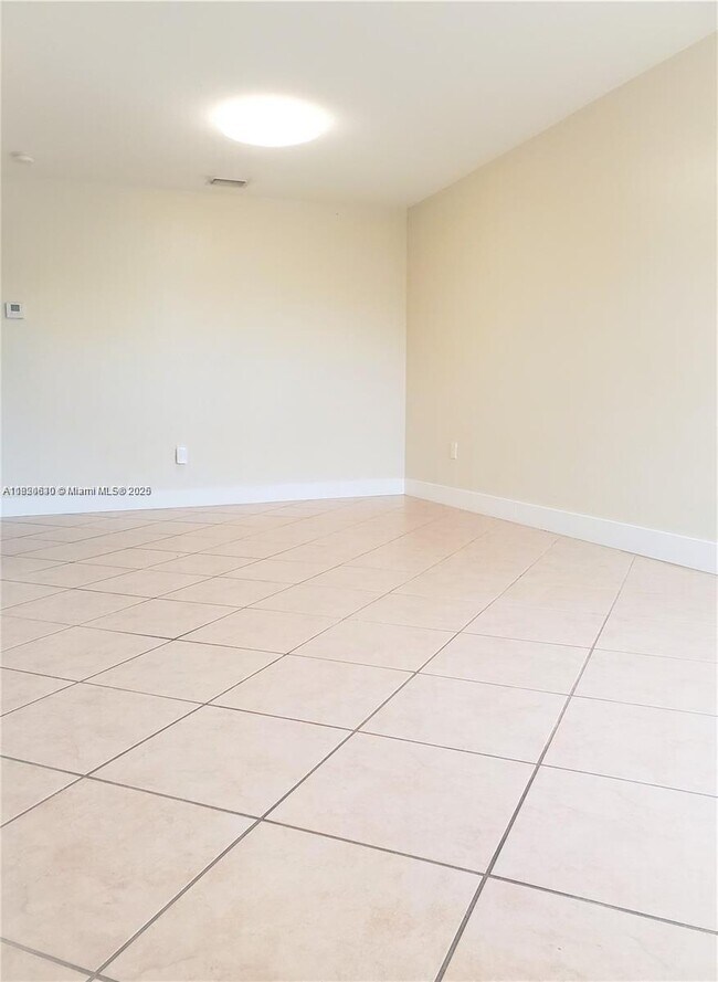 Foto del edificio - 15250 SW 134th Pl