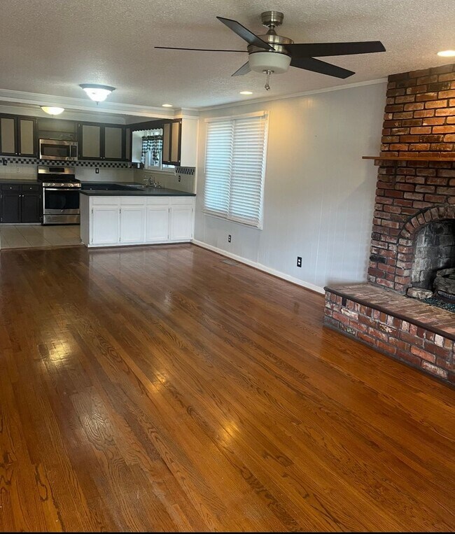 Foto del edificio - 2 bd 2 ba home in glencoe
