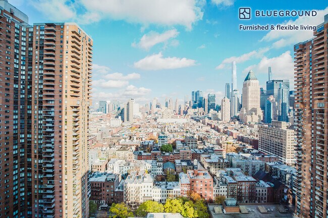 Foto del edificio - 450 W 42nd St