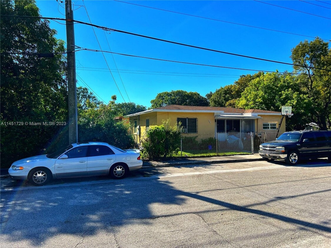 Building Photo - 424 NW 53rd St
