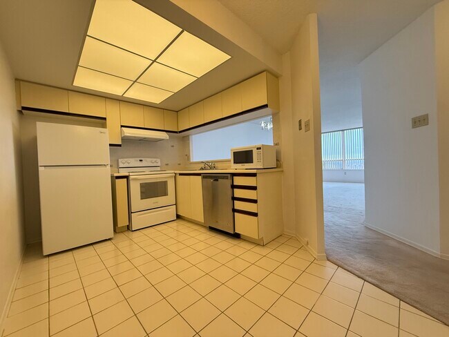 Building Photo - Suite 1103-330 Alton Towers Circle Toronto Ontario M1V 5H3