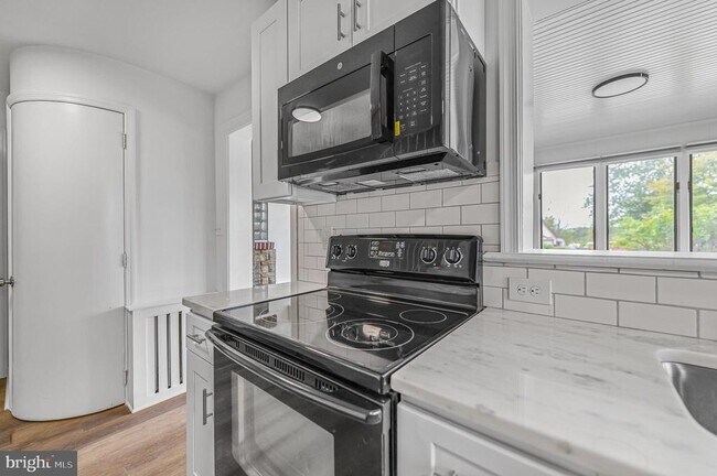 Foto del edificio - 219 S Pleasantview Rd