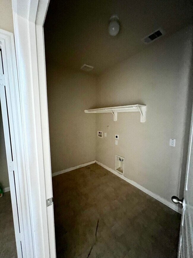 Building Photo - 10831 Woodwind Shadows Dr